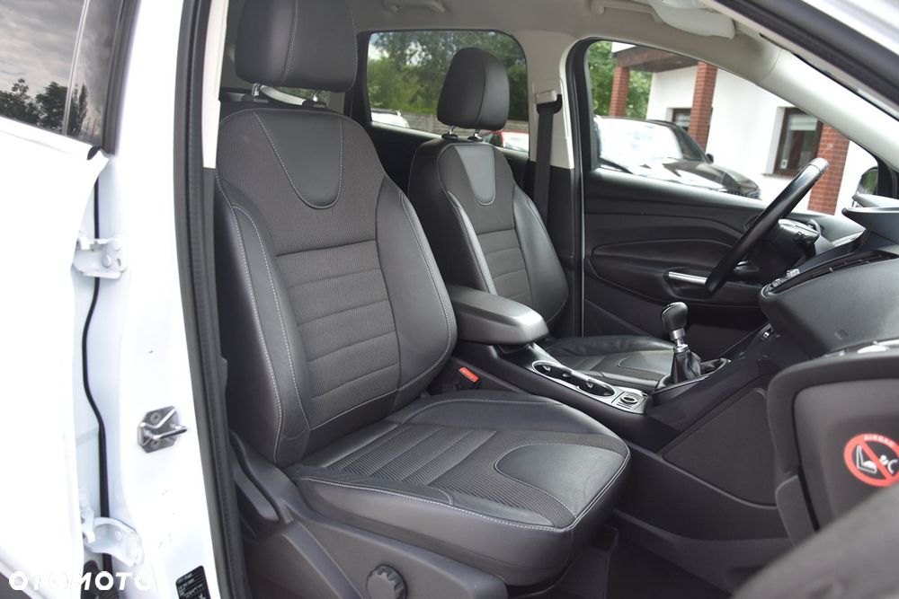 Ford Kuga 2.0 TDCi 4x2 Titanium - 27
