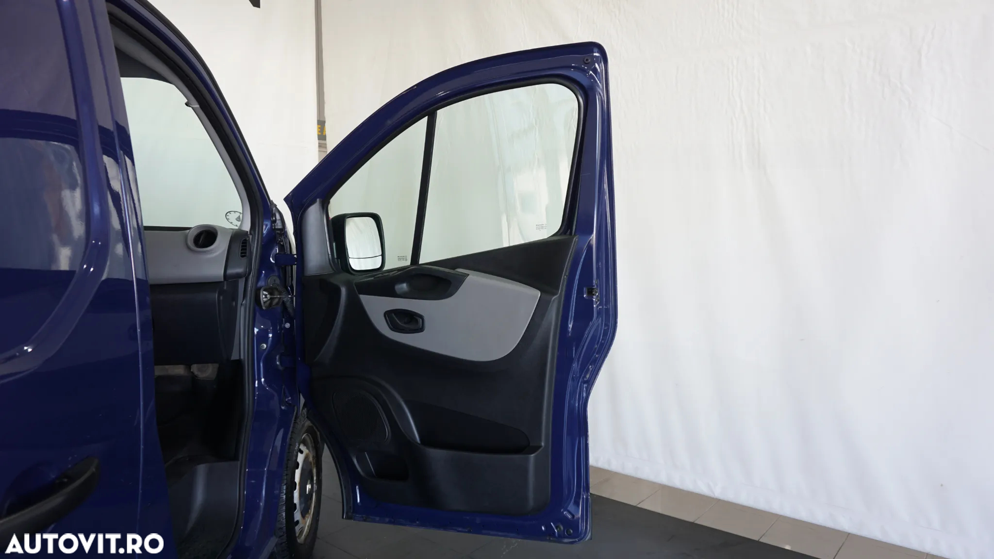Renault Trafic - 22
