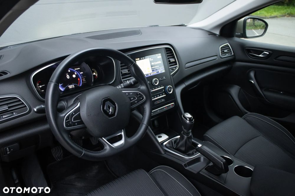 Renault Megane ENERGY TCe 130 EXPERIENCE - 27