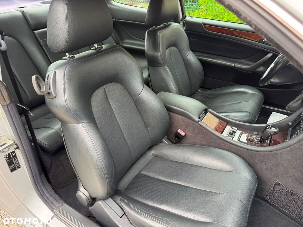 Mercedes-Benz CLK 320 - 25