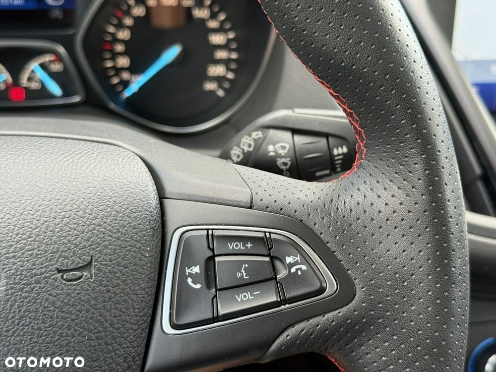 Ford Kuga 1.5 EcoBoost 2x4 ST-Line - 30