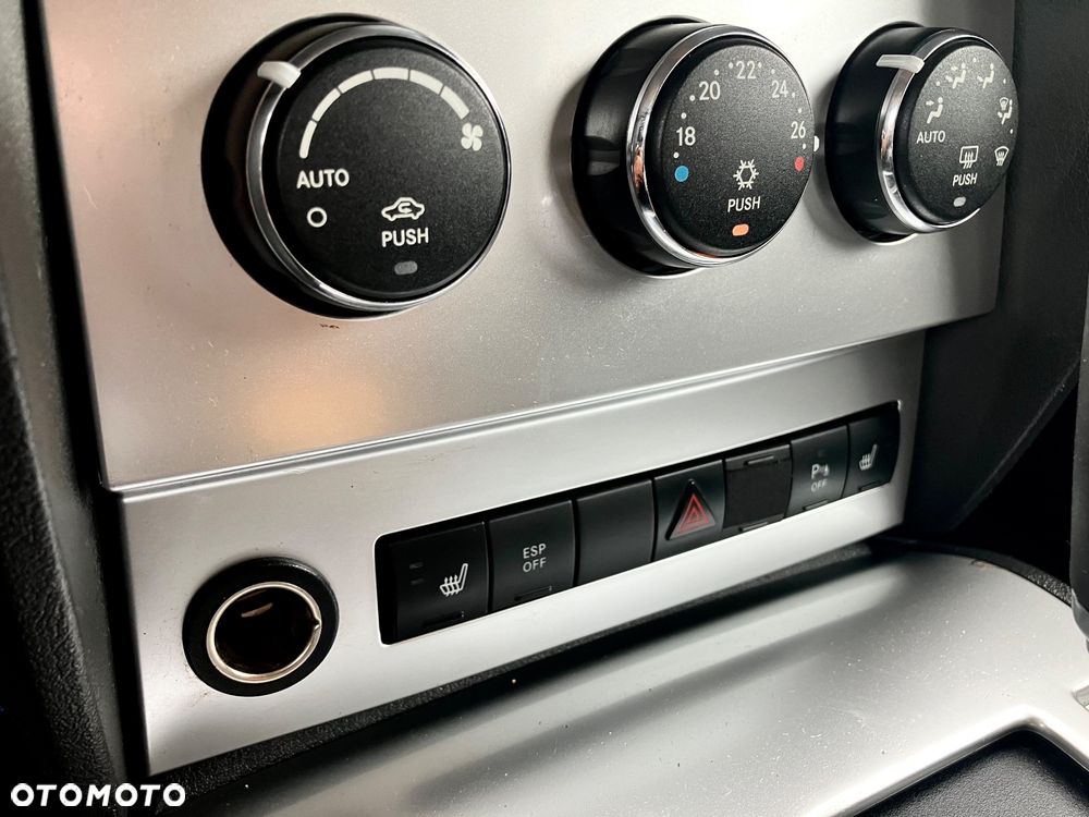 Dodge Nitro 2.8 CRD DPF Automatik R/T - 26