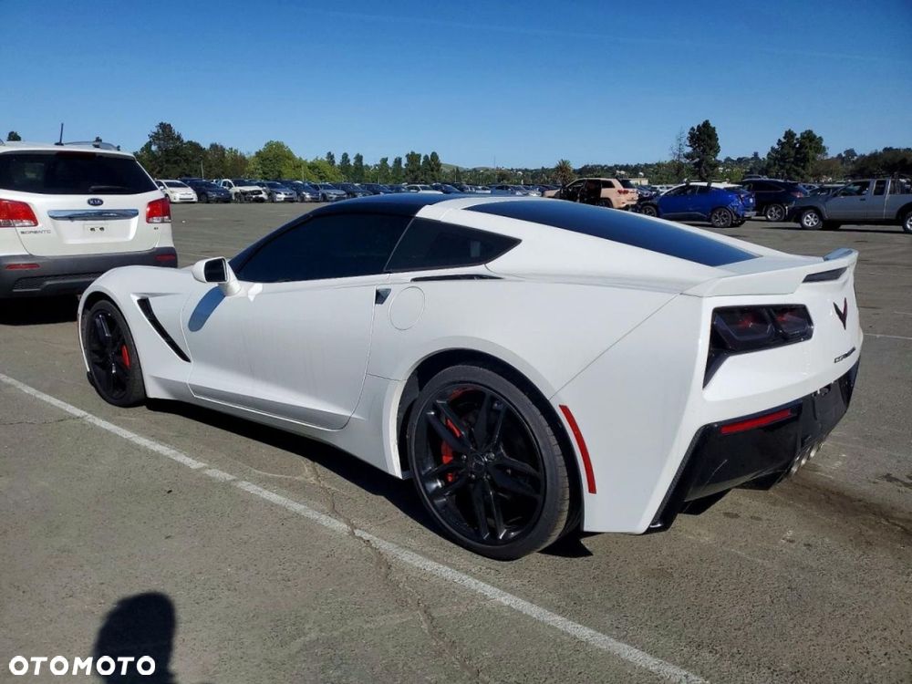 Chevrolet Corvette - 6