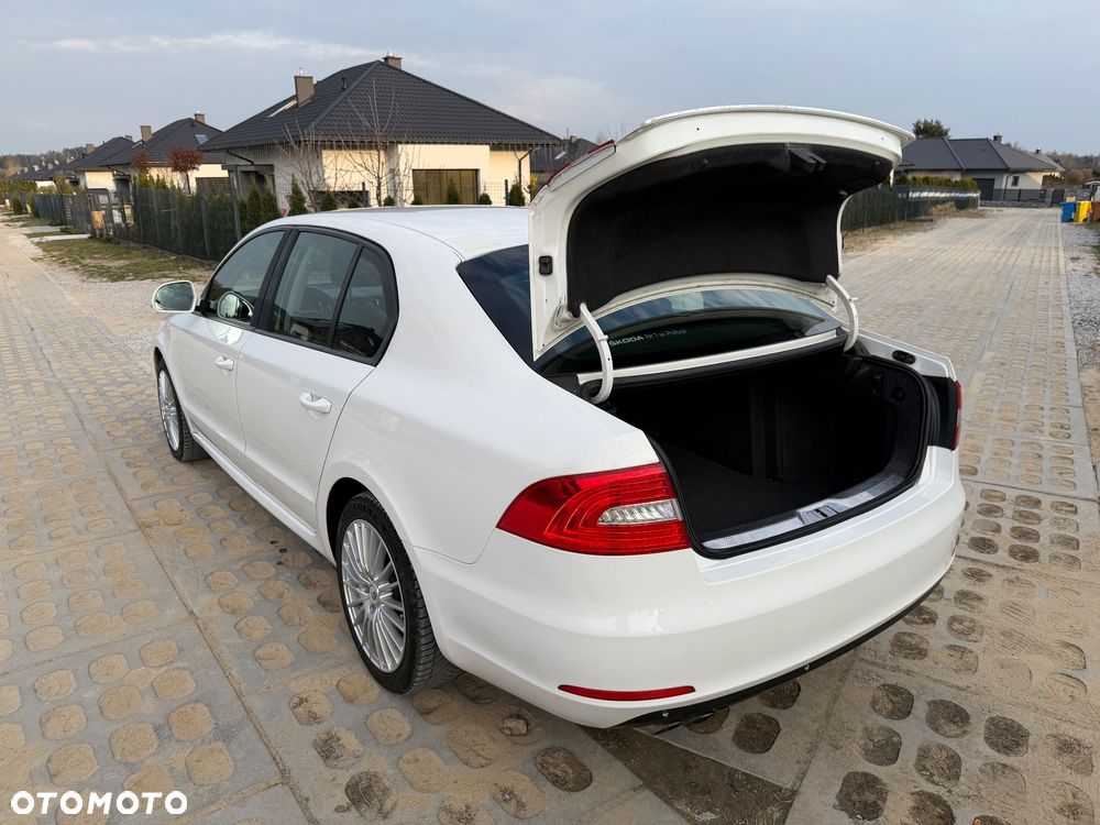 Skoda Superb 2.0 TDI Active - 8