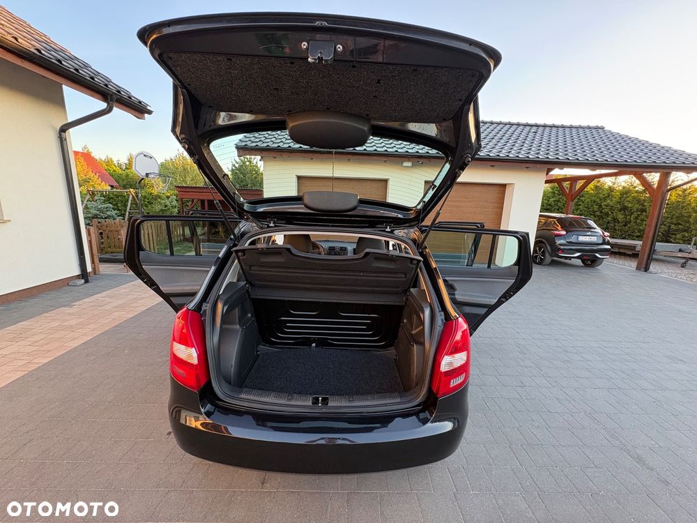 Skoda Fabia 1.2 HTP Ambiente - 26