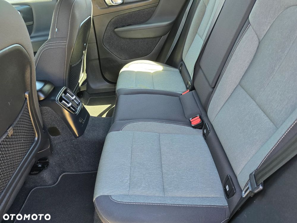 Volvo XC 40 T4 Recharge DKG Ultimate Dark - 9