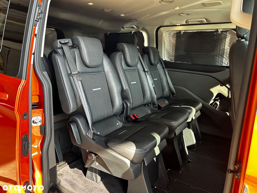 Ford Tourneo Custom - 31