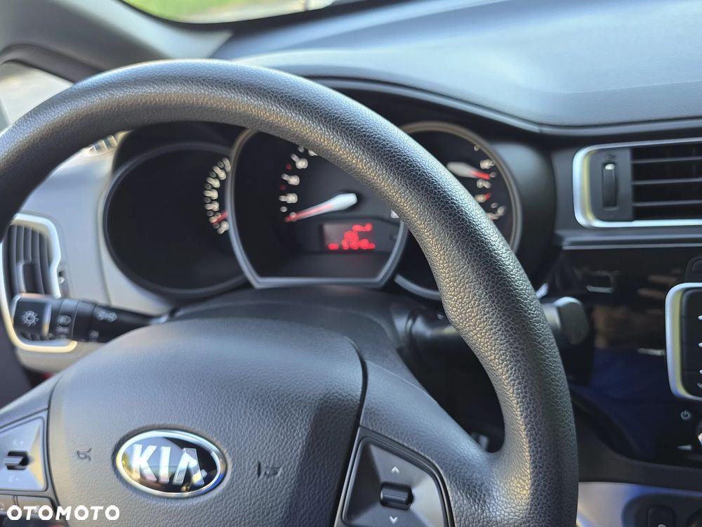 Kia Rio 1.2 L - 17