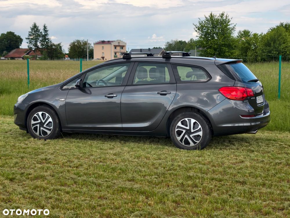 Opel Astra - 4