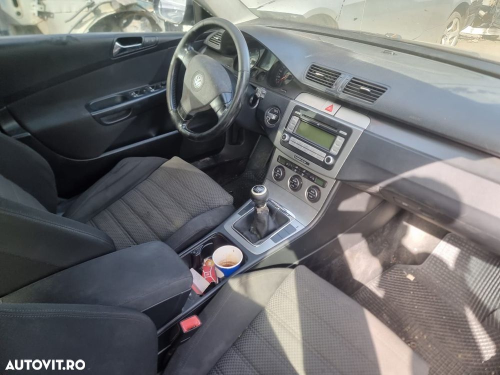 Fuzeta dreapta fata 2.0 tdi bmr Volkswagen VW Passat B6 [2005 - 2010] - 4