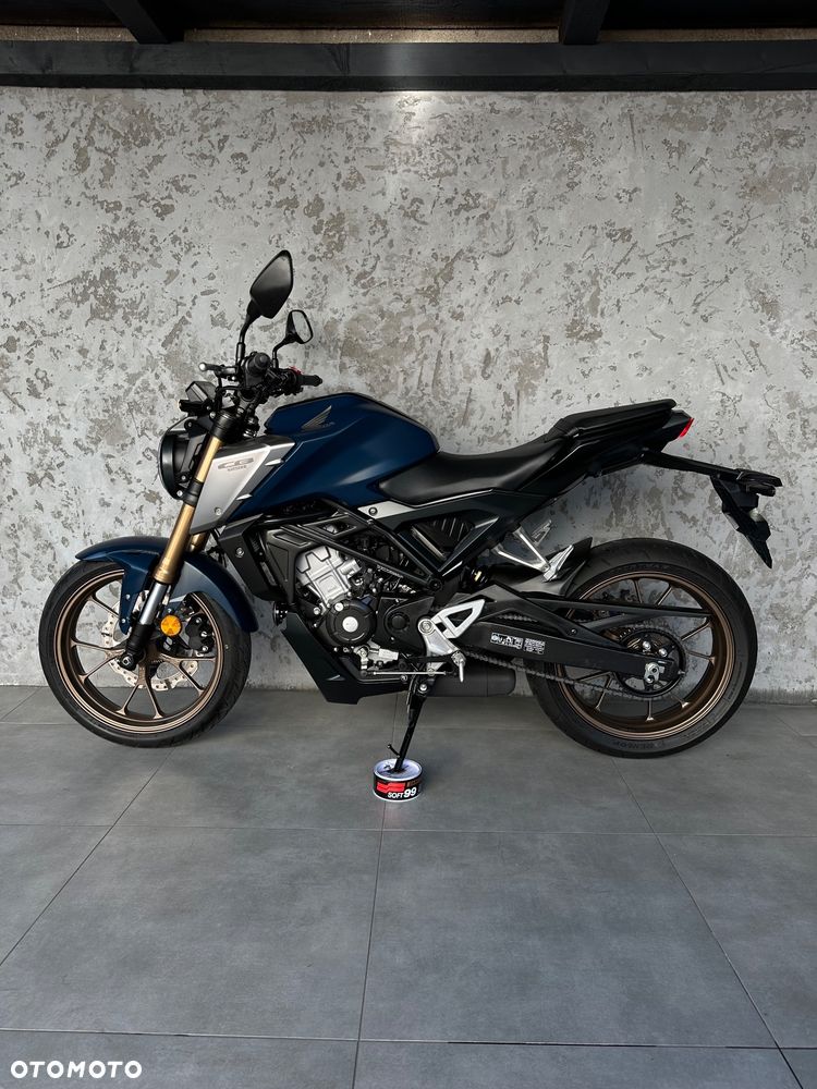 Honda CB - 10
