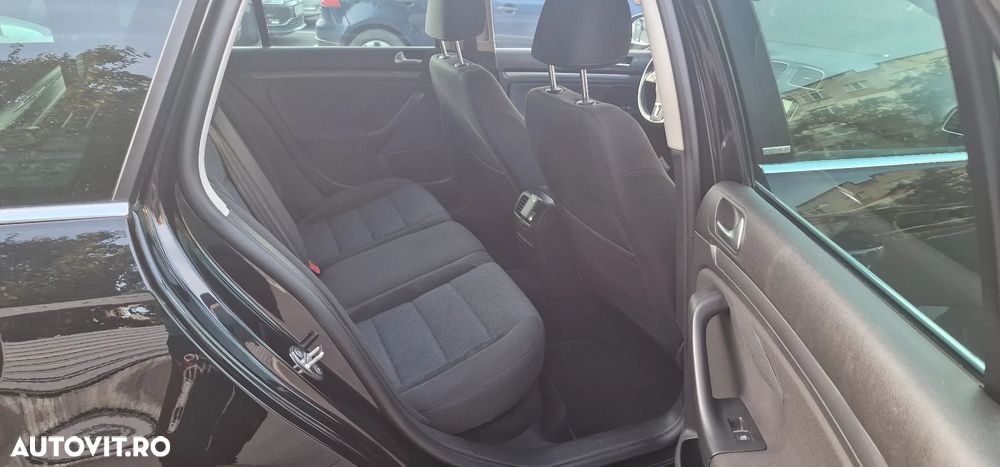 Volkswagen Golf 2.0 TDI BlueMotion Technology Comfortline DSG - 16