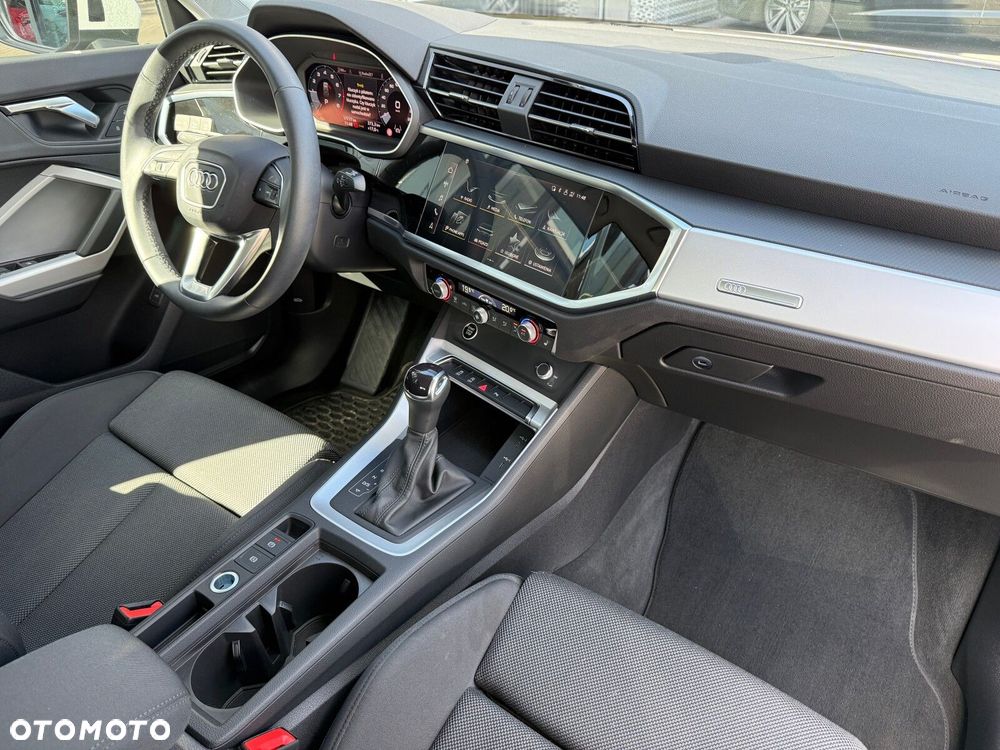 Audi Q3 - 22