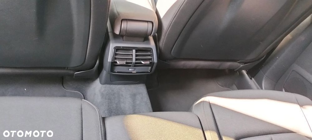 Audi Q3 2.0 TDI S tronic - 22