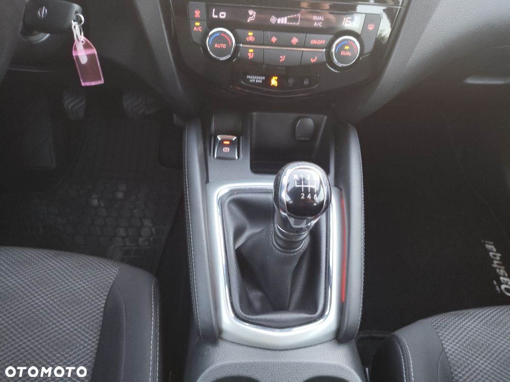 Nissan Qashqai 1.2 DIG-T Acenta EU6 - 10