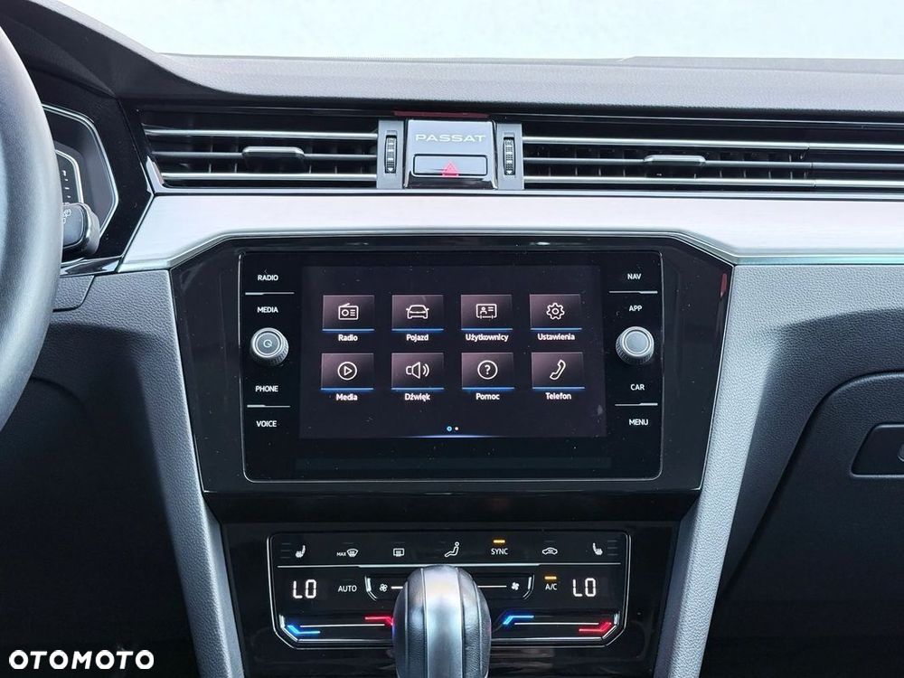 Volkswagen Passat Variant 2.0 TDI EVO Elegance DSG - 27