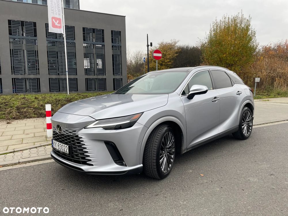 Lexus RX 450h+ Omotenashi - 3