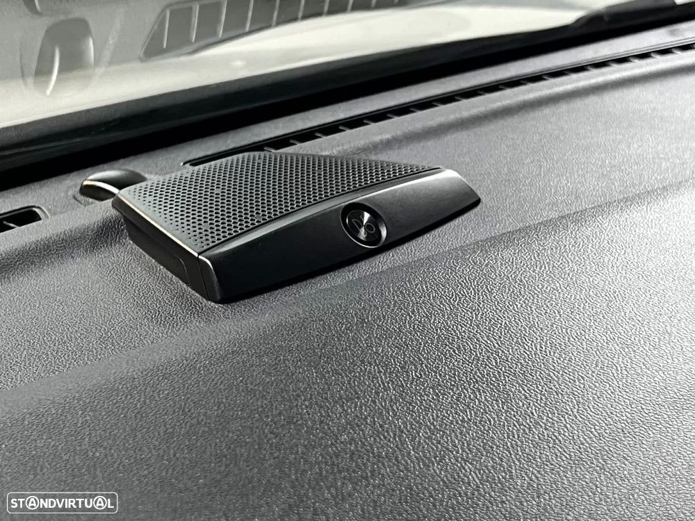 Ford Puma 1.0 EcoBoost MHEV ST-Line X Vivid Ruby Edition - 9