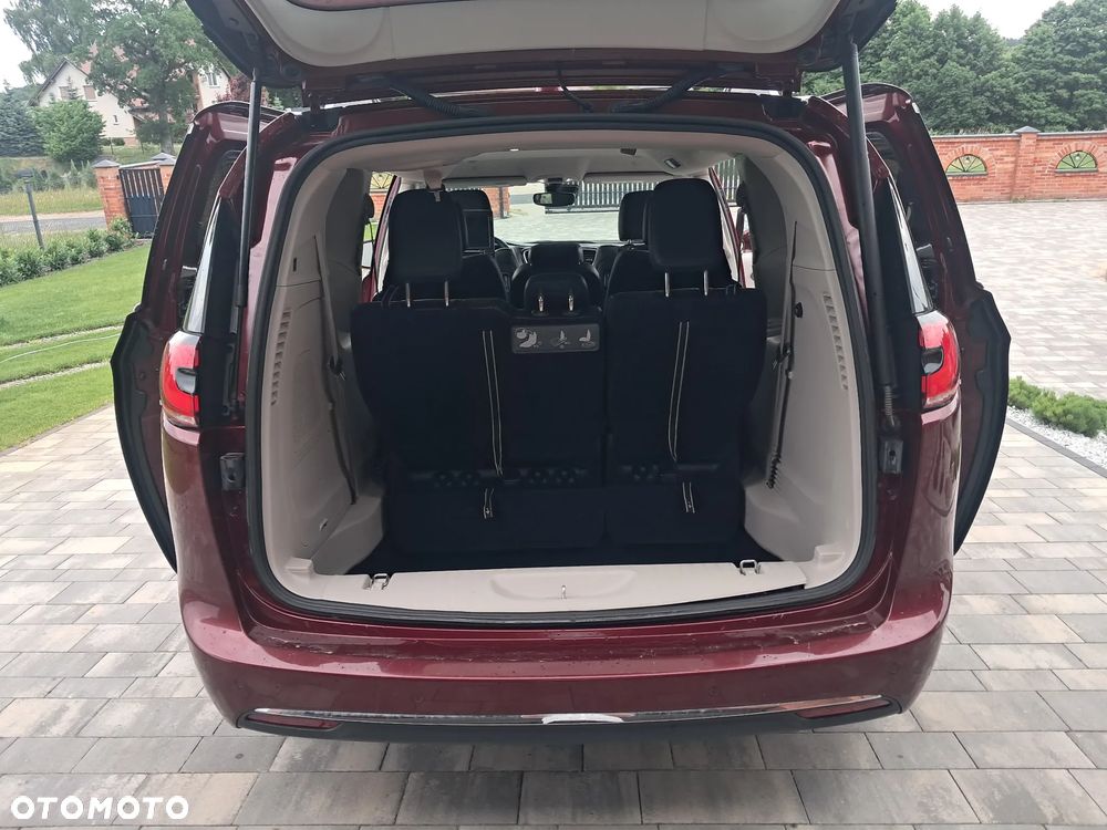 Chrysler Pacifica - 14