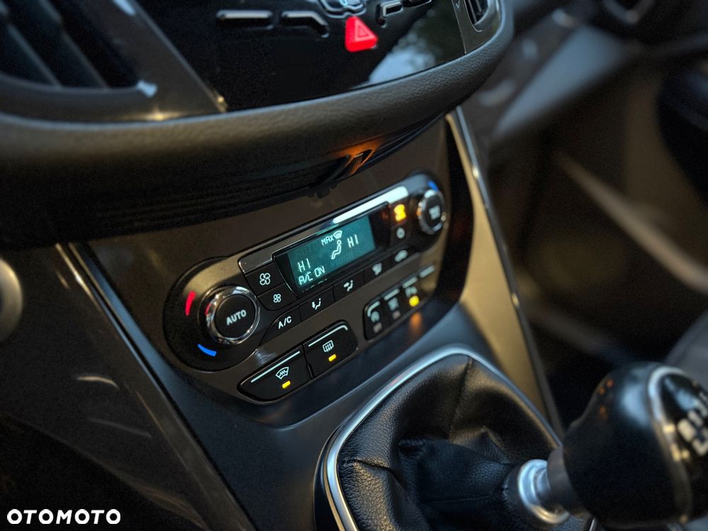 Ford Kuga 2.0 TDCi 4x4 Titanium - 31