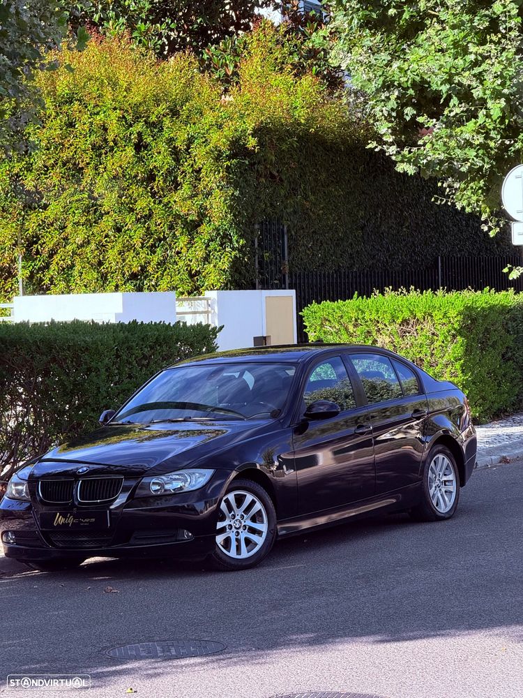 BMW 318 d Dynamic - 3