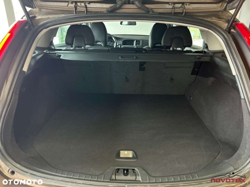 Volvo V60 Cross Country - 22