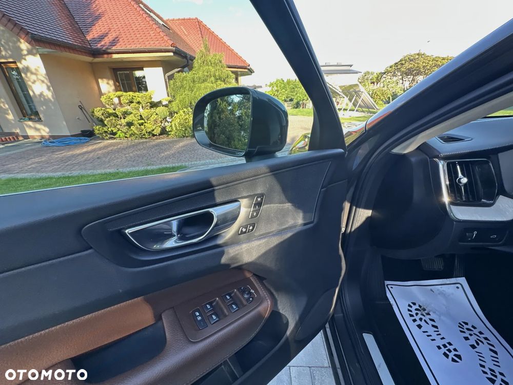 Volvo XC 60 B4 D AWD Geartronic Inscription - 29