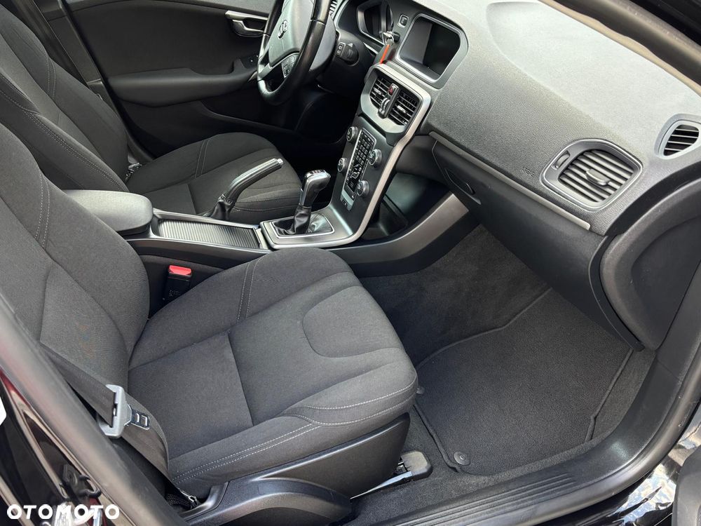 Volvo V40 D2 Kinetic - 11