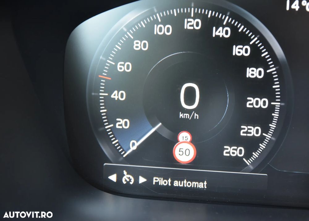 Volvo XC 60 D4 AWD Geartronic Momentum - 24