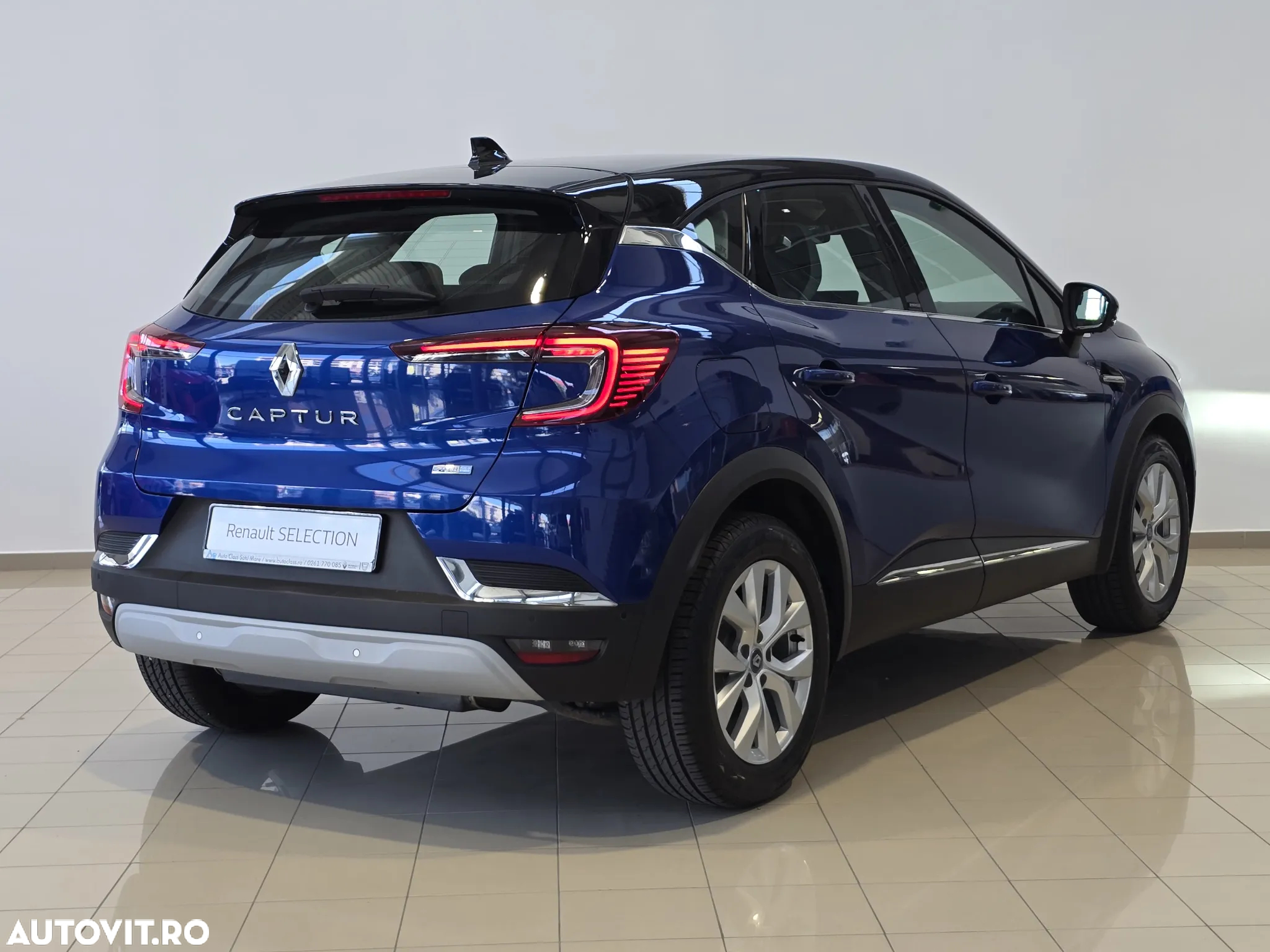 Renault Captur E-Tech Plug-In-Hybrid Intens - 2