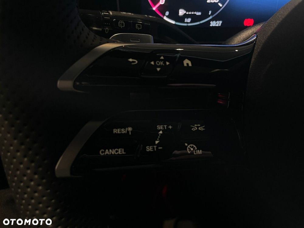 Mercedes-Benz GLC - 30