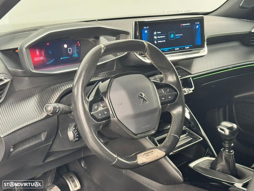 Peugeot 2008 1.2 PureTech GT - 26