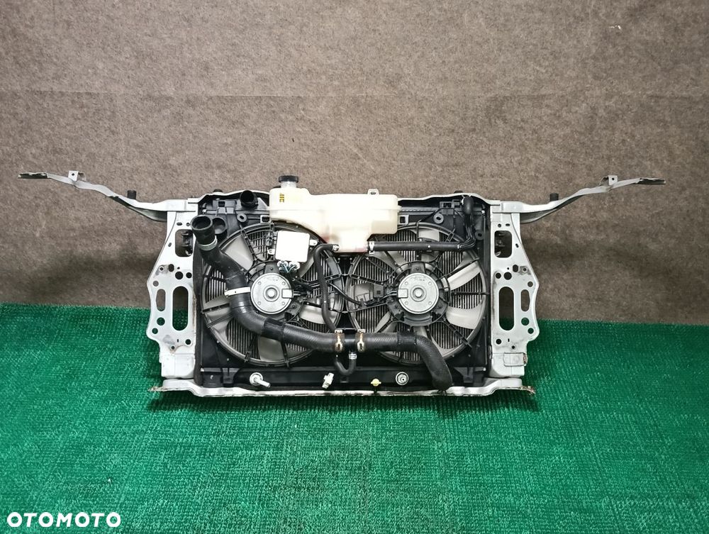 LEXUS IS 2.5h 13-16r Chłodnica Wody Pas Przedni - 2