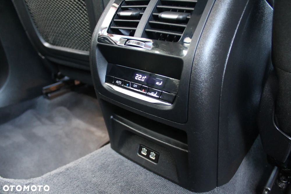 BMW X3 xDrive20d - 22