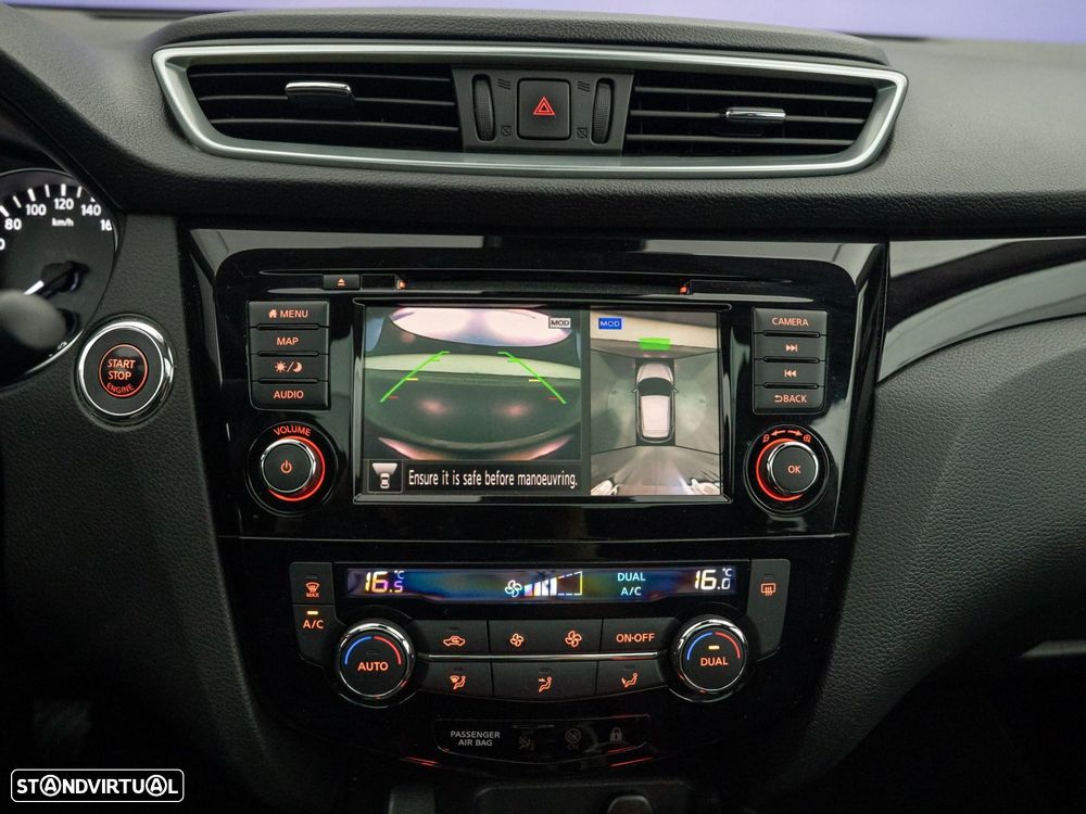 Nissan Qashqai 1.5 dCi N-Connecta - 29