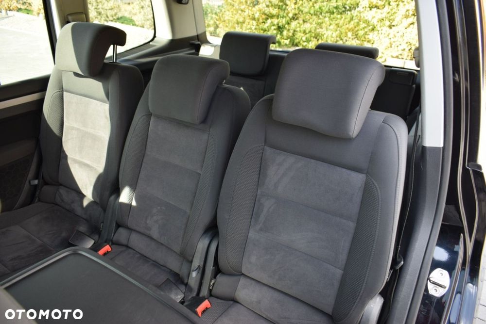 Volkswagen Touran - 20