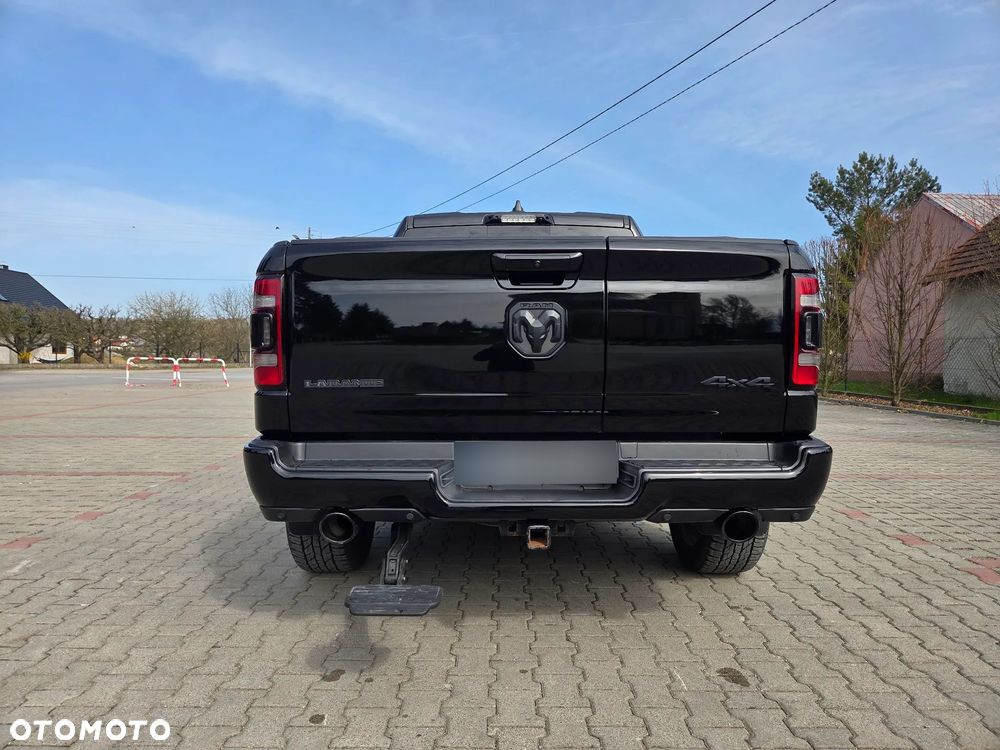 RAM 1500 5.7 Crew Cab Longbed Laramie Black - 24