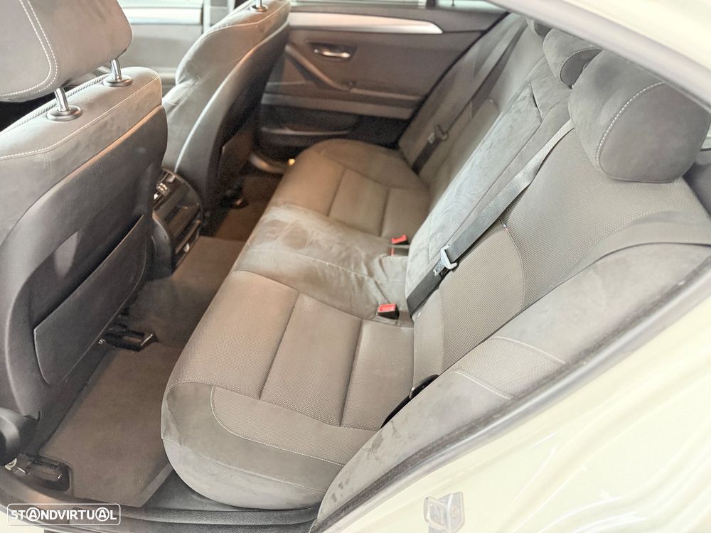 BMW 535 d Pack M Auto - 28