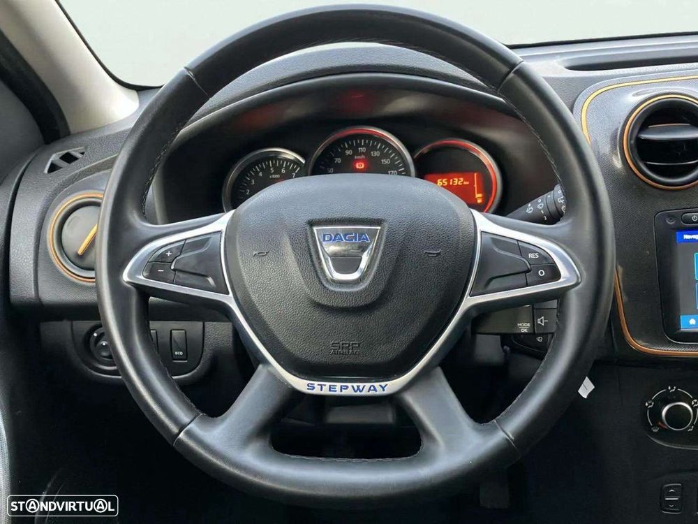 Dacia Sandero 0.9 TCe Stepway - 11