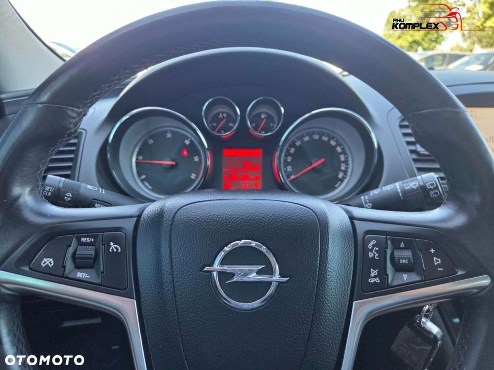 Opel Insignia - 19
