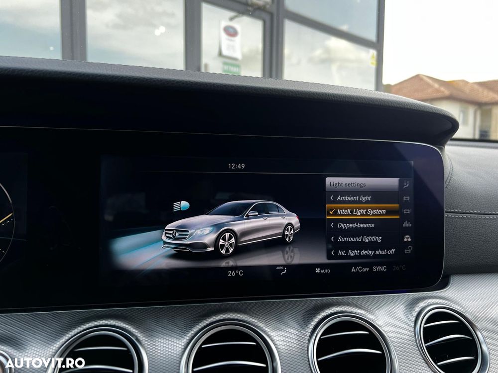 Mercedes-Benz E - 33