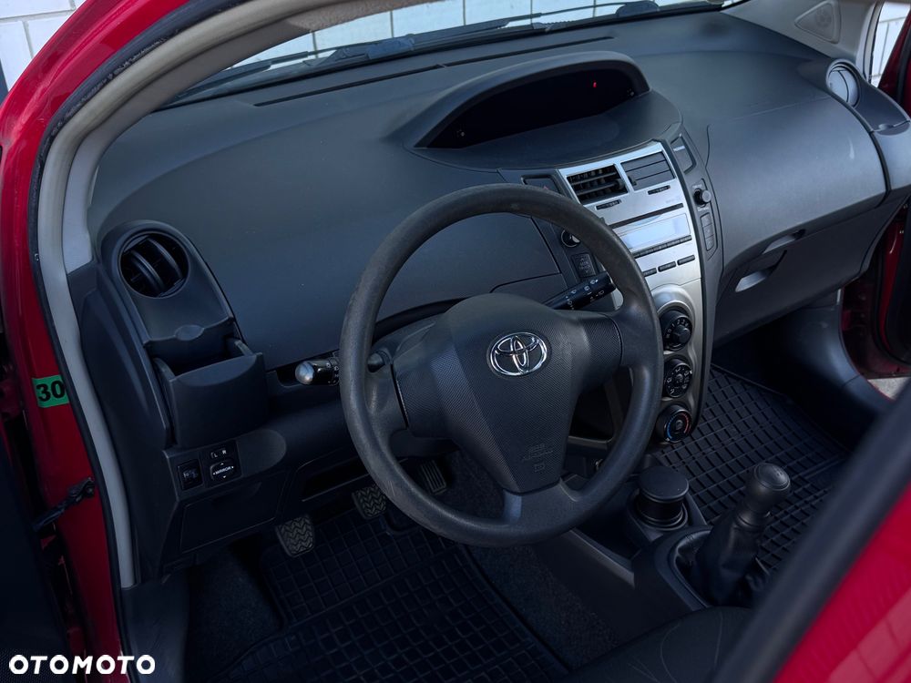 Toyota Yaris 1.0 Premium EU6 - 28
