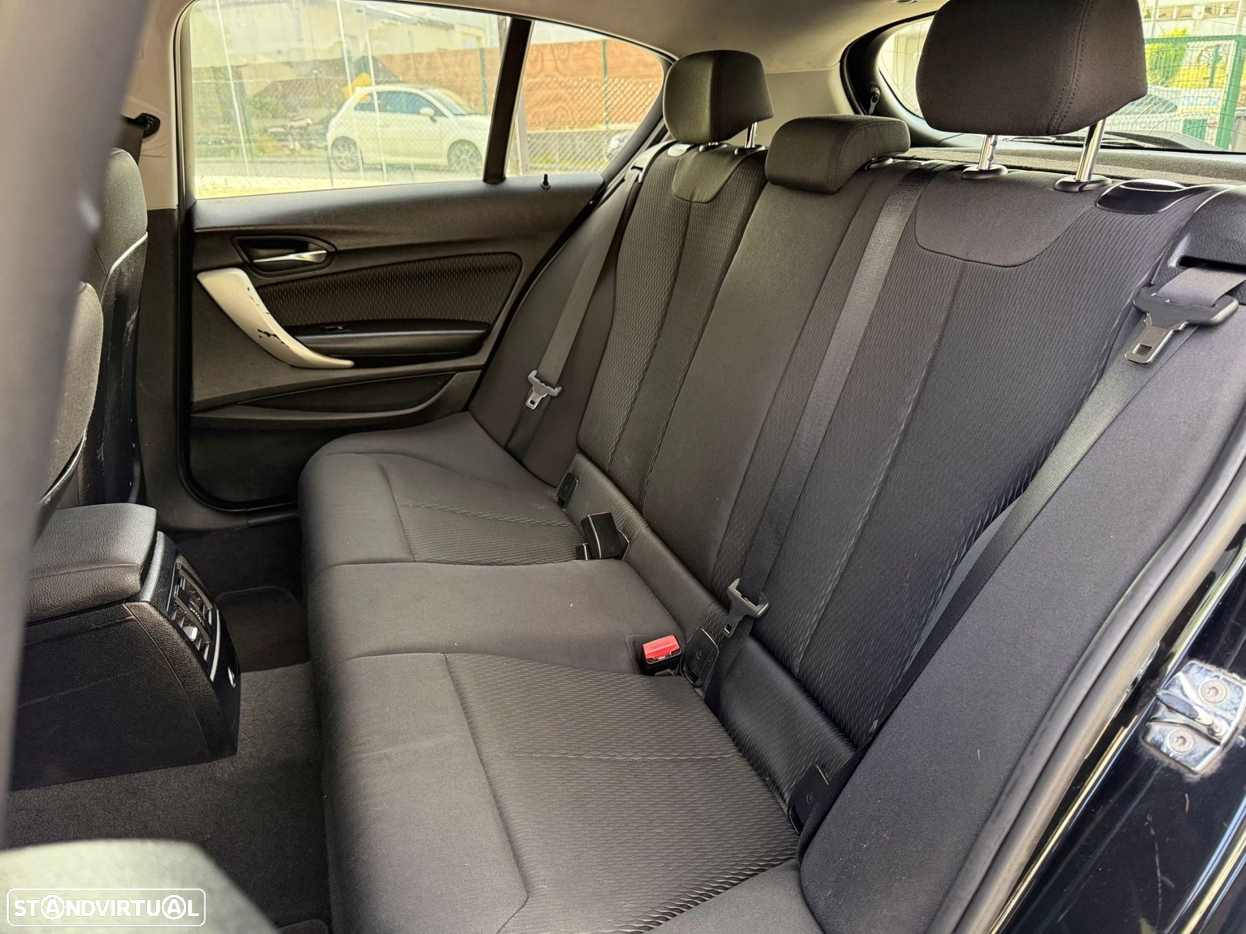 BMW 118 d Advantage - 13