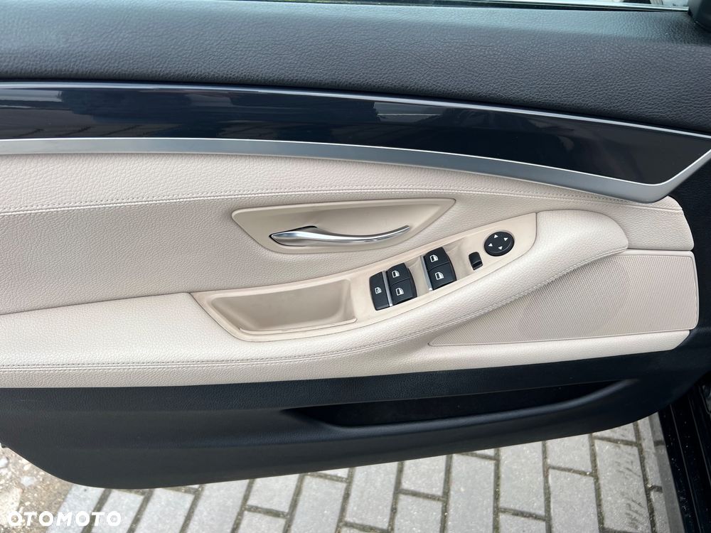 BMW Seria 5 518d Luxury Line - 17