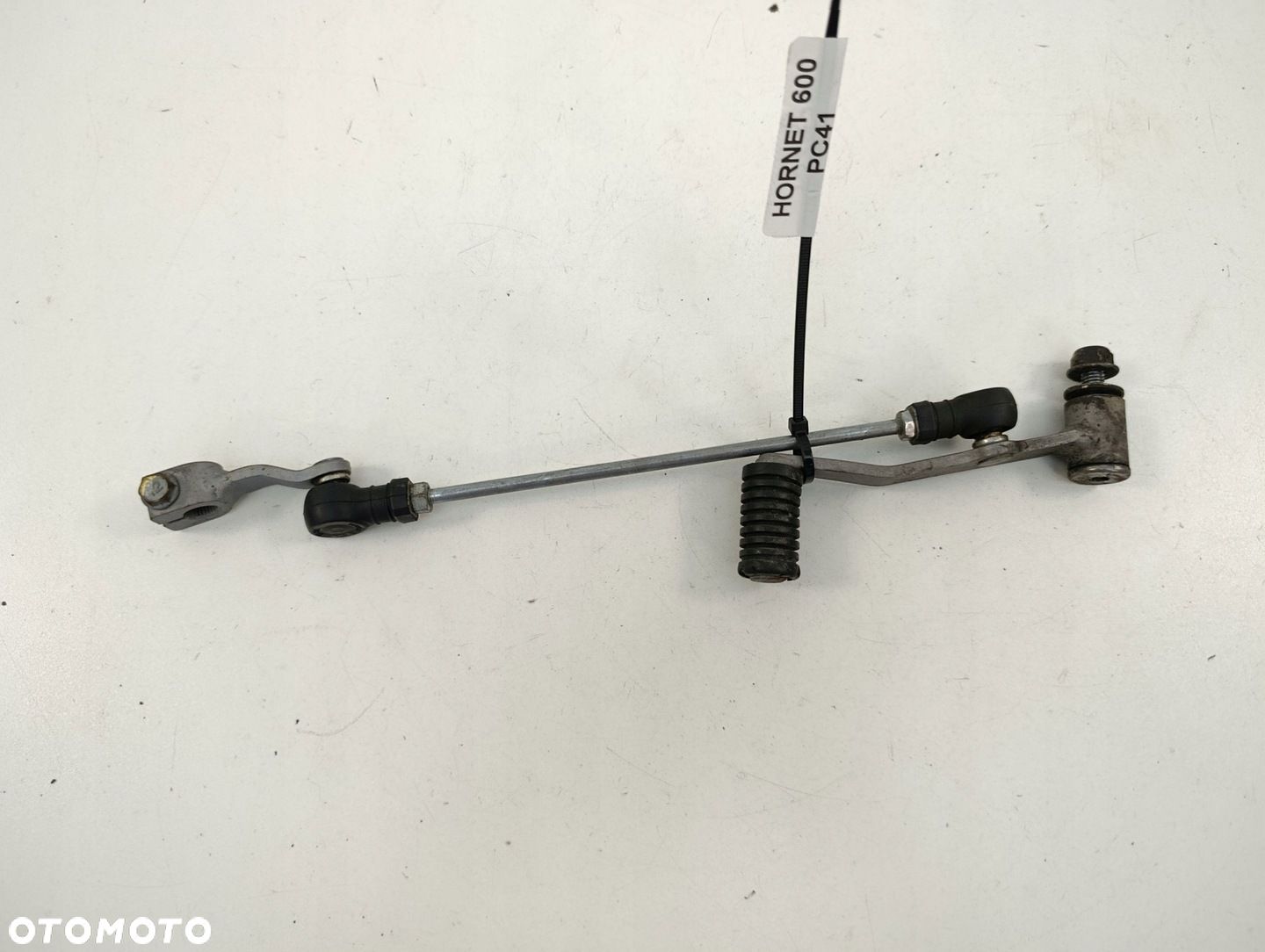HONDA HORNET 600 PC41 DŹWIGNIA ZMIANY BIEGÓW - 1