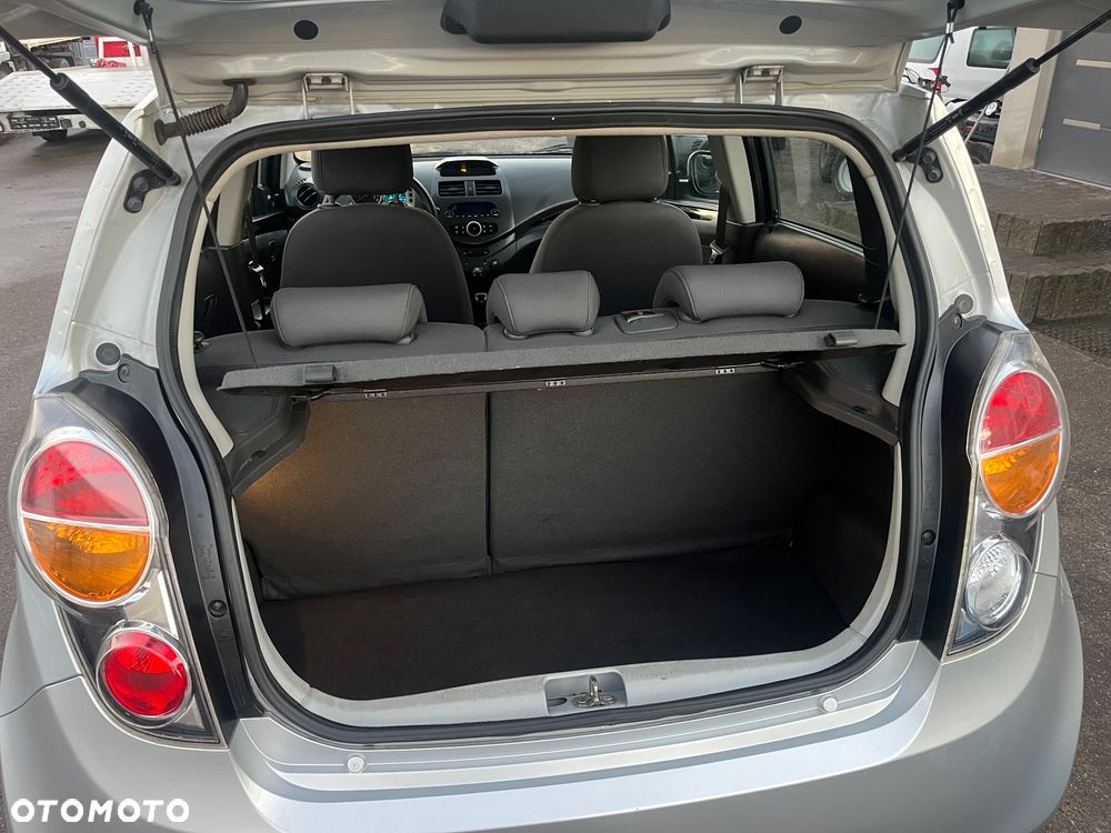 Chevrolet Spark 1.0 - 11