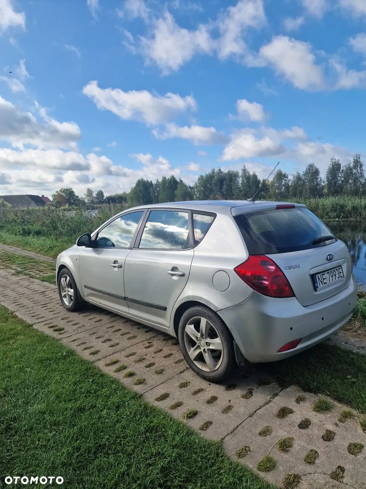 Kia Ceed 1.6 Crdi Comfort - 4