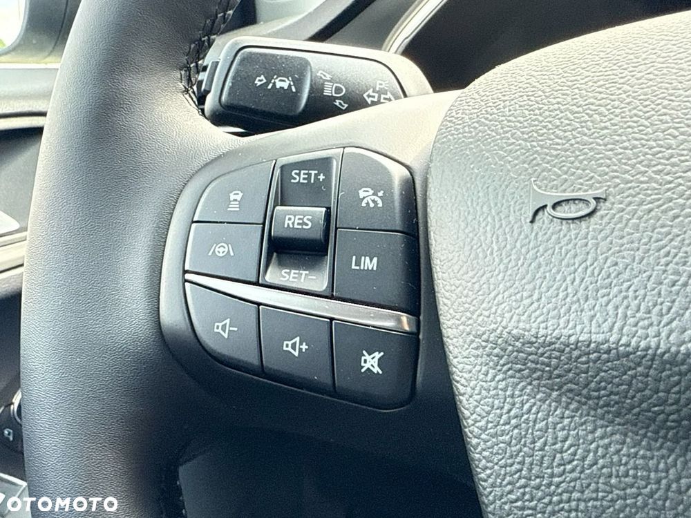 Ford Focus 1.5 EcoBlue Start-Stopp-System TITANIUM EDITION - 35