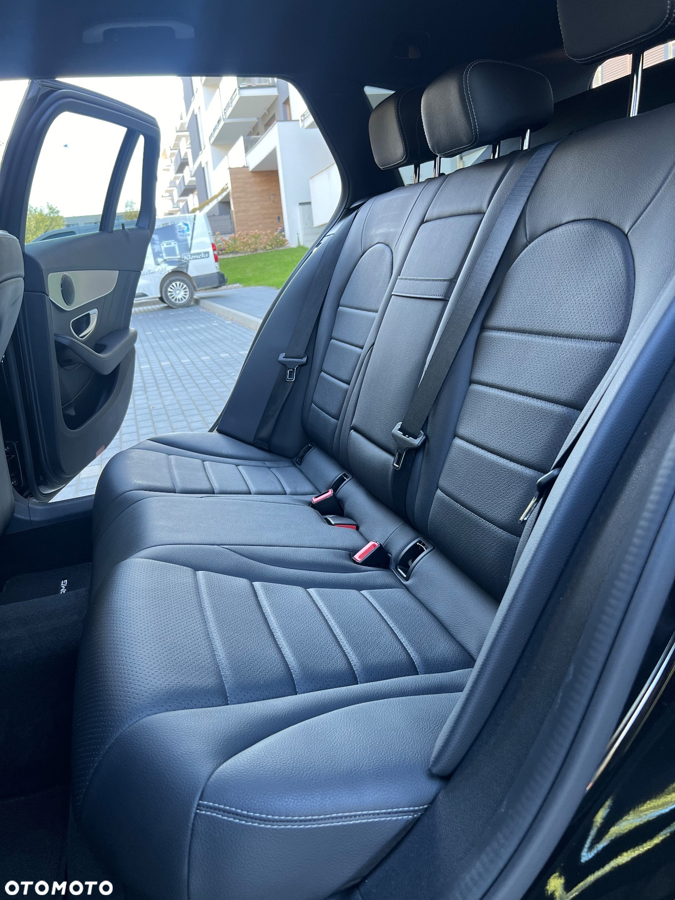 Mercedes-Benz Klasa C 180 (BlueTEC) d T AMG Line - 29