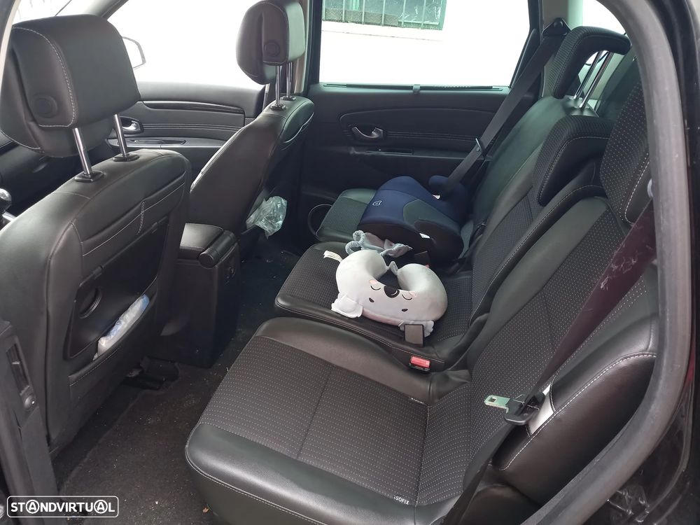 Renault Scénic 1.5 dCi Dynamique S - 4